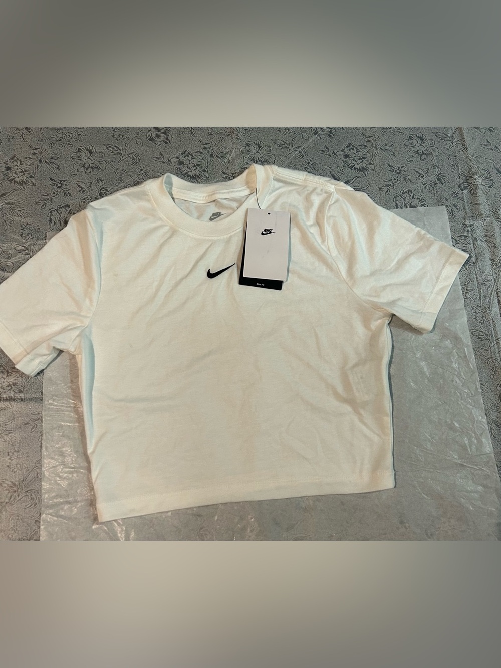 Nike Crop TOP  SLIM FIT  for Women